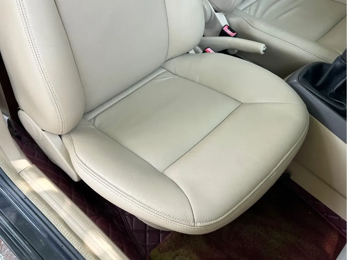 2004 Volkswagen Santana Vista 1.8L 101HP L4 5MT,autocango,china used car exporter,china ev exporter,chinese used car exporter,chinese used ev exporter