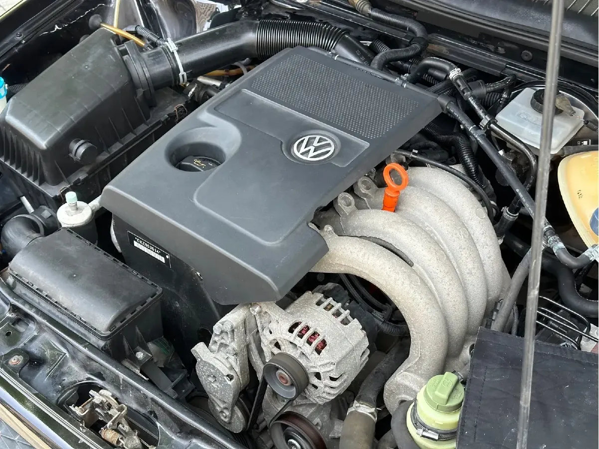 2004 Volkswagen Santana Vista 1.8L 101HP L4 5MT,autocango,china used car exporter,china ev exporter,chinese used car exporter,chinese used ev exporter