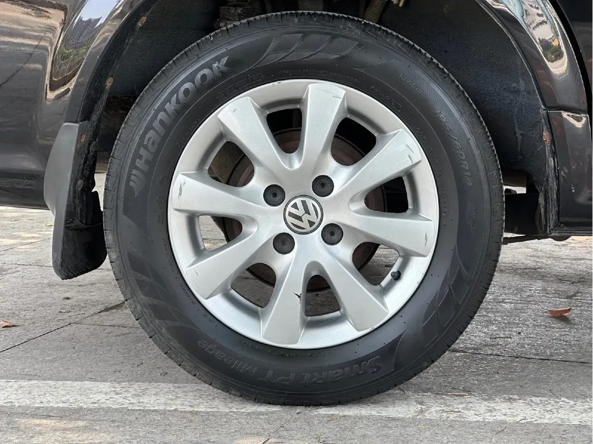 2004 Volkswagen Santana Vista 1.8L 101HP L4 5MT,autocango,china used car exporter,china ev exporter,chinese used car exporter,chinese used ev exporter