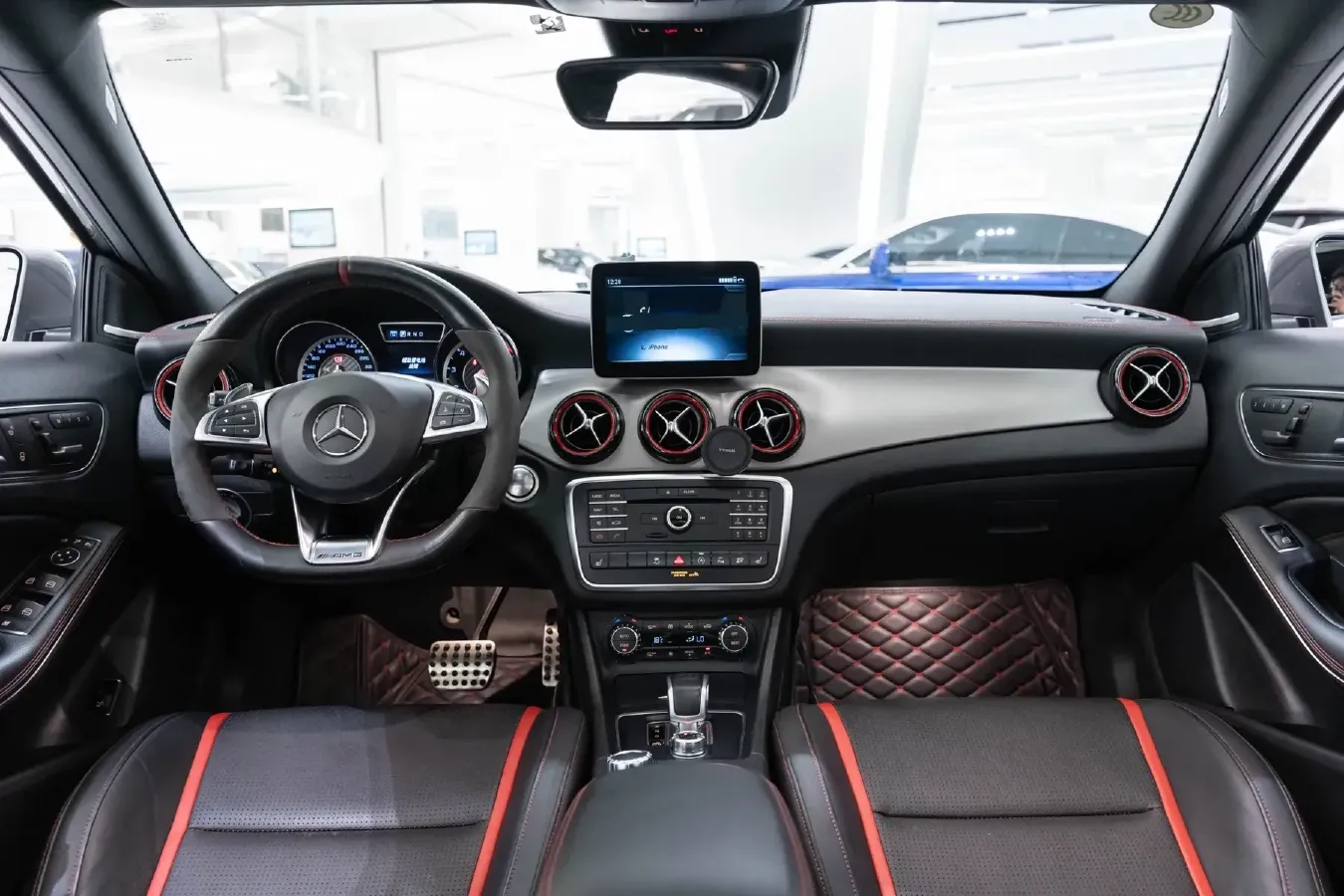 2017 Mercedes-Benz GLA AMG 2.0T 381HP L4 7DCT,autocango,china used car exporter,china ev exporter,chinese used car exporter,chinese used ev exporter