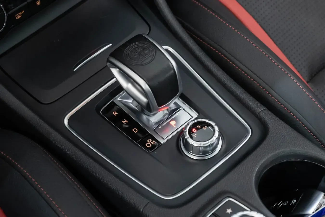 2017 Mercedes-Benz GLA AMG 2.0T 381HP L4 7DCT,autocango,china used car exporter,china ev exporter,chinese used car exporter,chinese used ev exporter