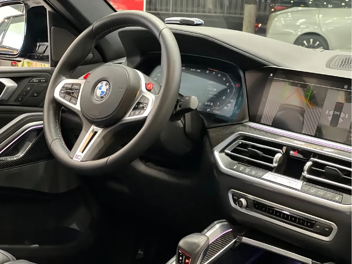 2022 BMW X6 M 4.4T 600HP V8 8AT,autocango,china used car exporter,china ev exporter,chinese used car exporter,chinese used ev exporter