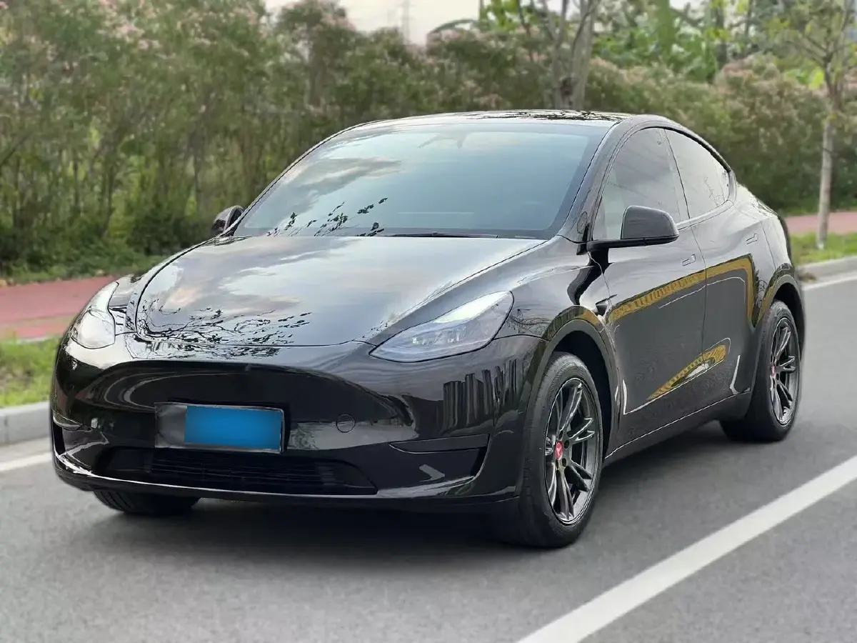 2024 Tesla Model Y BEV 60KWH
