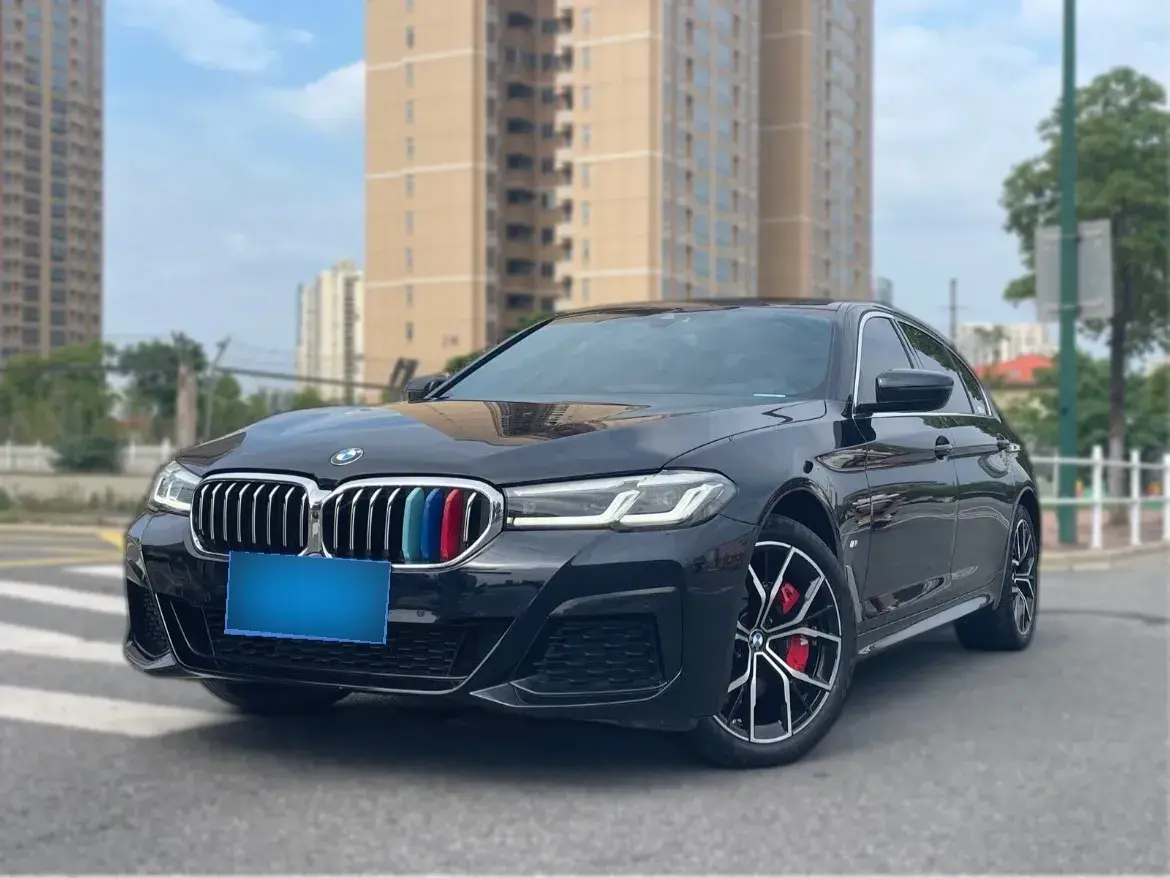 2023 BMW 5 Series 2.0T 245HP L4 8AT