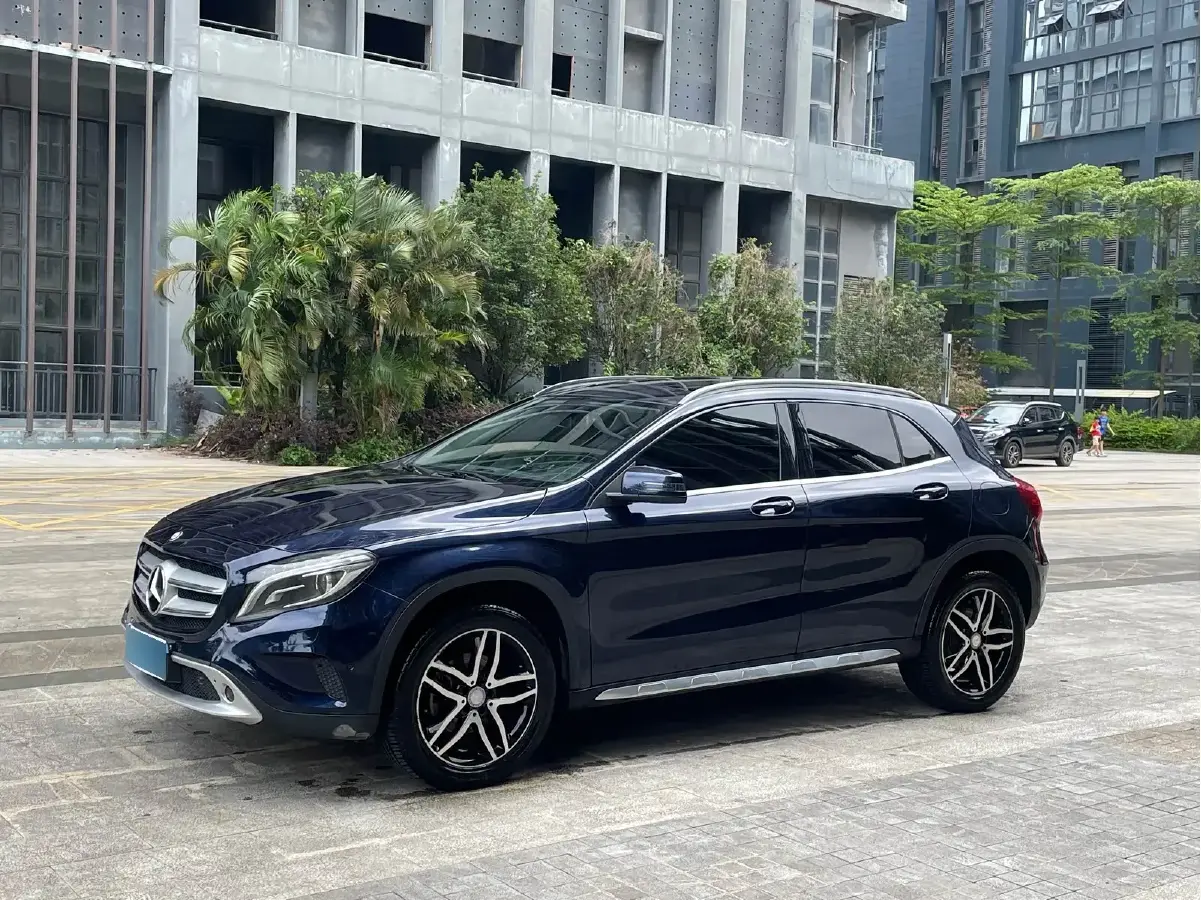 2015 Mercedes-Benz GLA Class 2.0T 184HP L4 7DCT