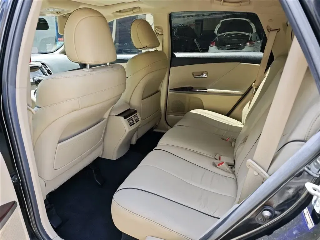 2013 Toyota Venza 2.7L 185HP L4 6AT,autocango,china used car exporter,china ev exporter,chinese used car exporter,chinese used ev exporter