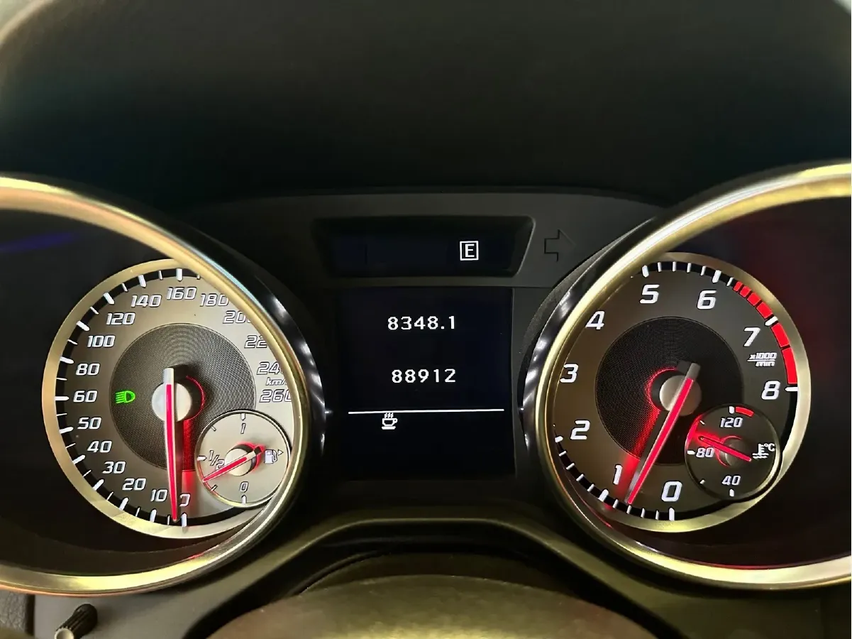 2011 Mercedes-Benz SLK Class 1.8T 184HP L4 7AT,autocango,china used car exporter,china ev exporter,chinese used car exporter,chinese used ev exporter