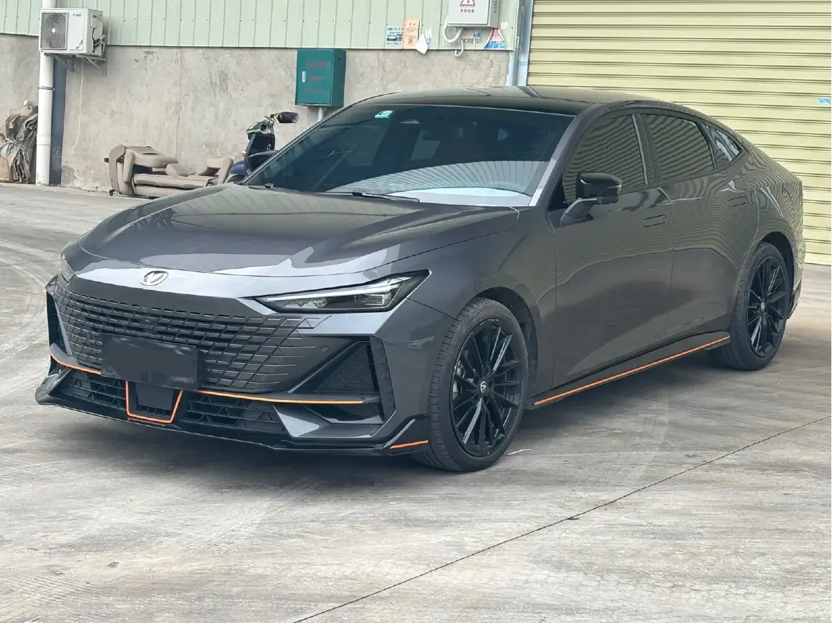 2023 ChangAn UNI-V 1.5T 188HP L4 7DCT