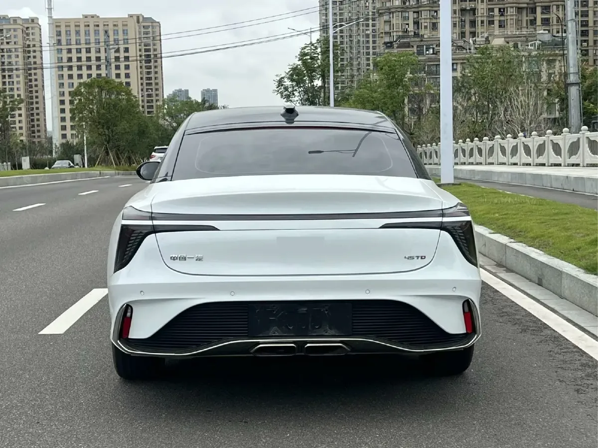 2023 HongQi H6 2.0T 252HP L4 8AT,autocango,china used car exporter,china ev exporter,chinese used car exporter,chinese used ev exporter