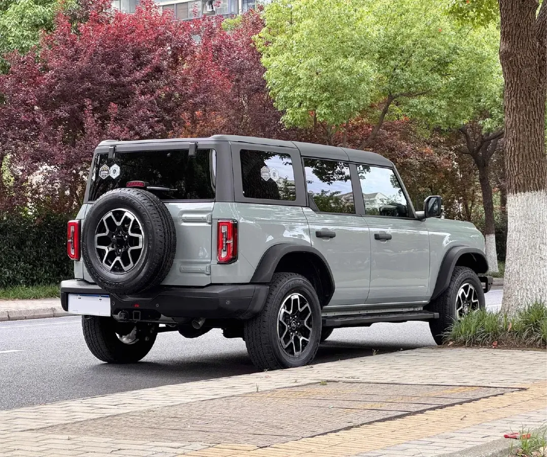 2024 Ford Bronco 2.3T 275HP L4 10AT,autocango,china used car exporter,china ev exporter,chinese used car exporter,chinese used ev exporter