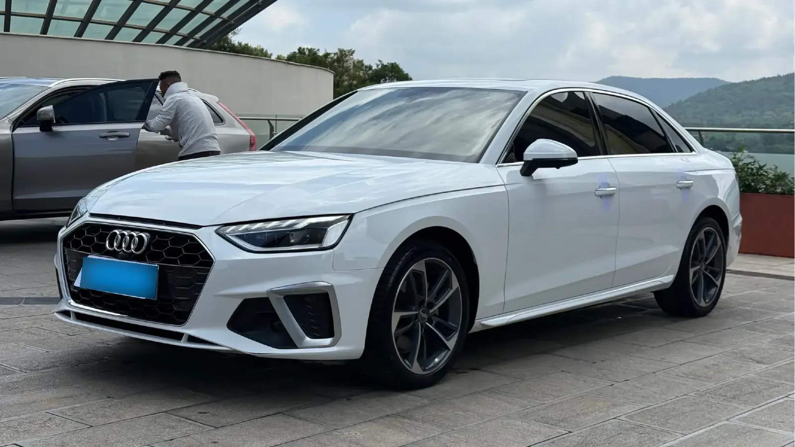 2020 Audi A4L 2.0T 190HP L4 7DCT