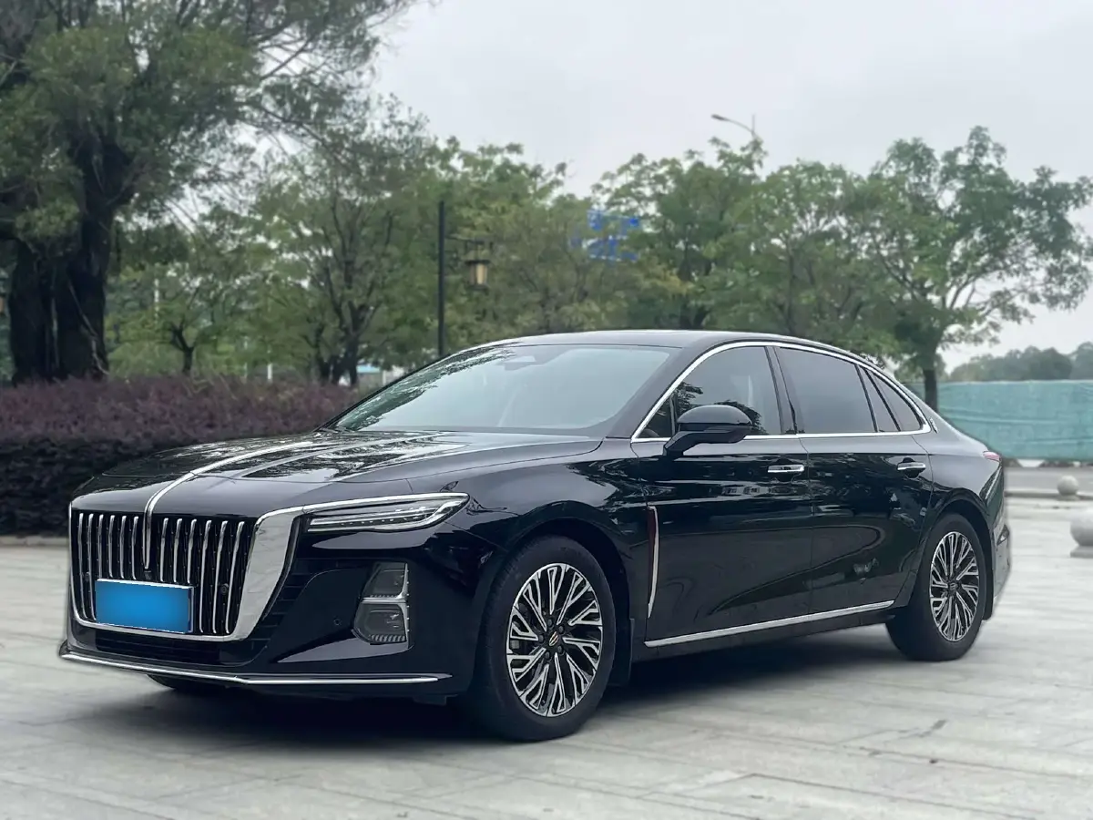 2024 HongQi H5 2.0T 224HP L4 8AT