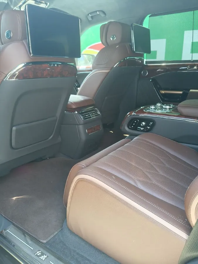 2022 HongQi GuoYao 4.0T 360HP V8 8AT,autocango,china used car exporter,china ev exporter,chinese used car exporter,chinese used ev exporter