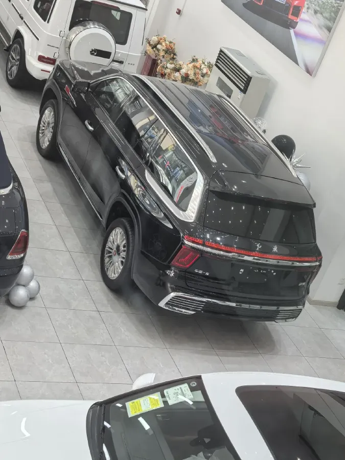 2022 HongQi GuoYao 4.0T 360HP V8 8AT,autocango,china used car exporter,china ev exporter,chinese used car exporter,chinese used ev exporter