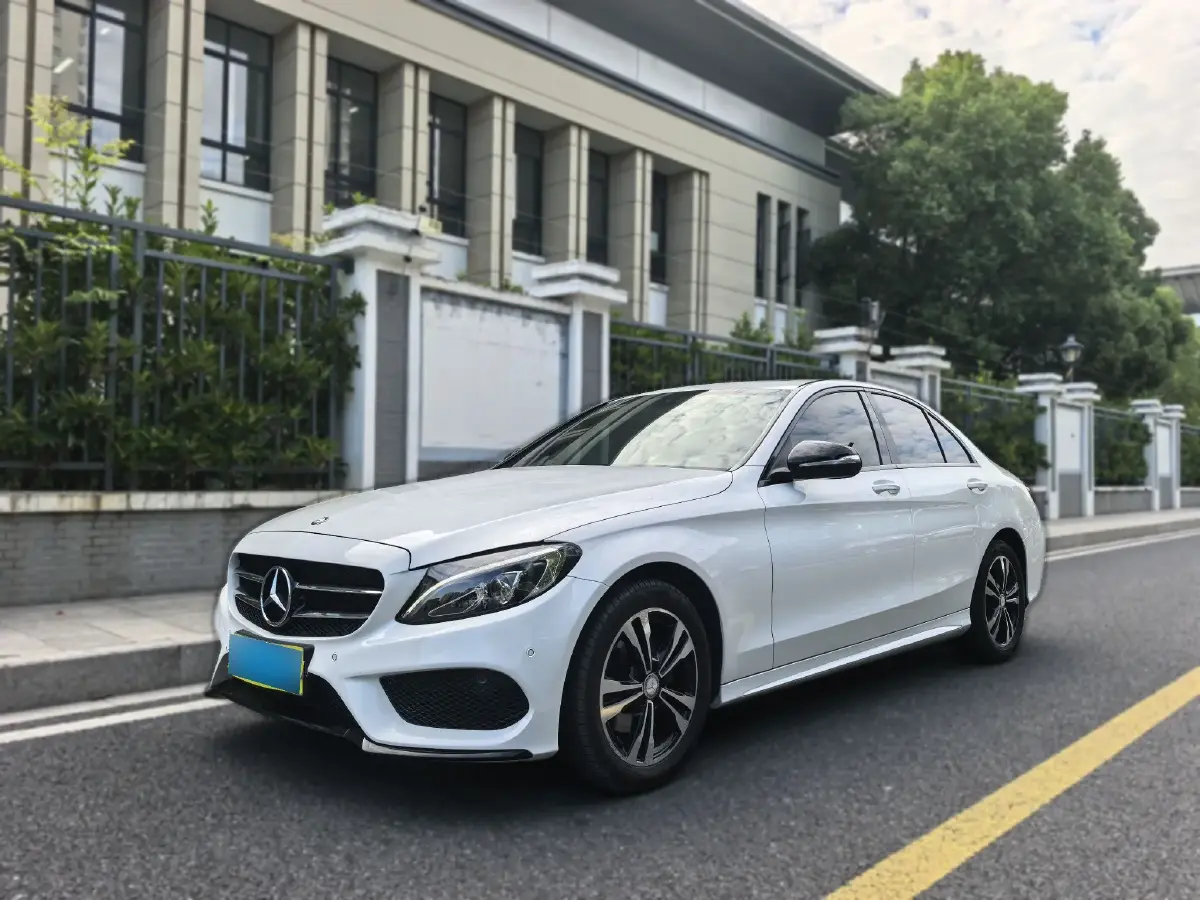 2017 Mercedes-Benz C Class 2.0T 184HP L4 9AT
