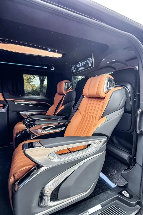 2024 Ford Tourneo 2.0T 220HP L4 9AT,autocango,china used car exporter,china ev exporter,chinese used car exporter,chinese used ev exporter