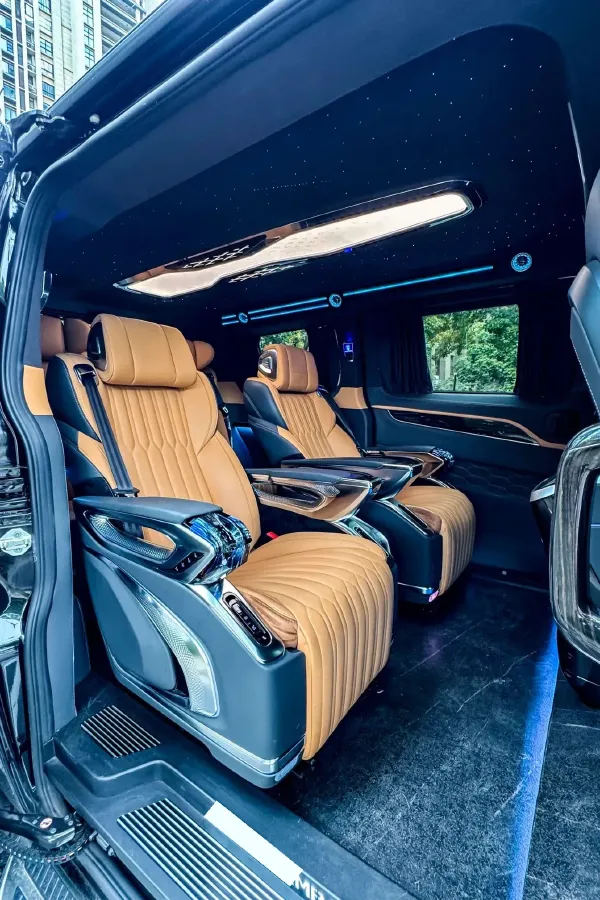 2024 Ford Tourneo 2.0T 220HP L4 9AT,autocango,china used car exporter,china ev exporter,chinese used car exporter,chinese used ev exporter