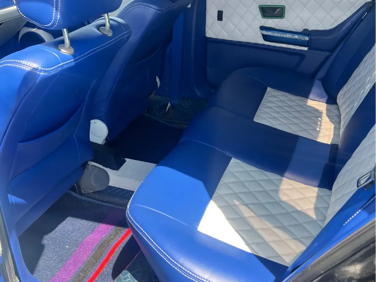 2004 Volkswagen Santana Classic 1.6L 87HP L4 5MT,autocango,china used car exporter,china ev exporter,chinese used car exporter,chinese used ev exporter