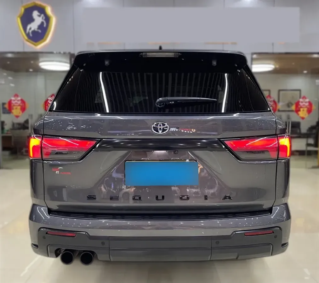 2023 HongQi H6 2.0T 224HP L4 8AT,autocango,china used car exporter,china ev exporter,chinese used car exporter,chinese used ev exporter