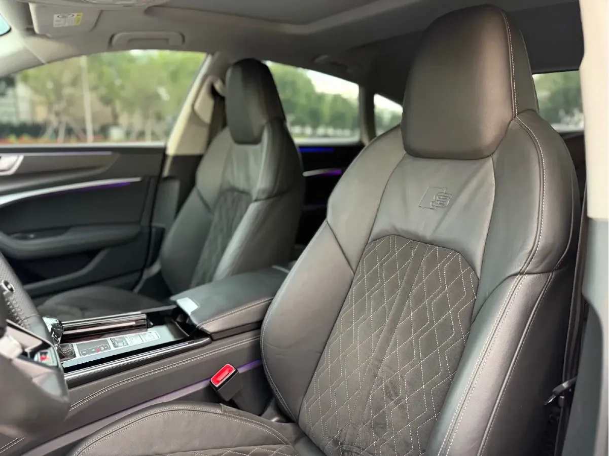 2020 Audi S7 2.9T 450HP V6 8AT,autocango,china used car exporter,china ev exporter,chinese used car exporter,chinese used ev exporter