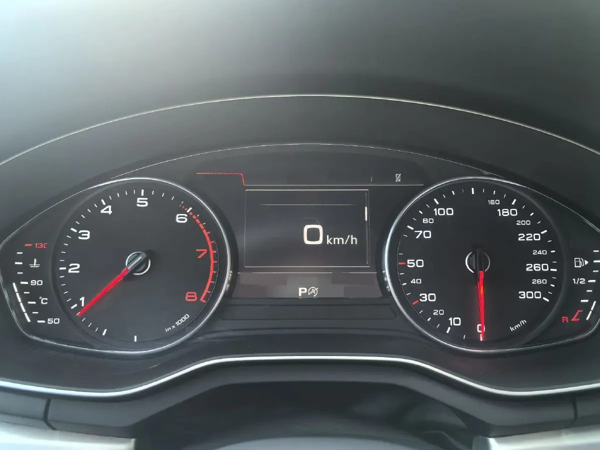 2018 Audi A4L 2.0T 252HP L4 7DCT,autocango,china used car exporter,china ev exporter,chinese used car exporter,chinese used ev exporter