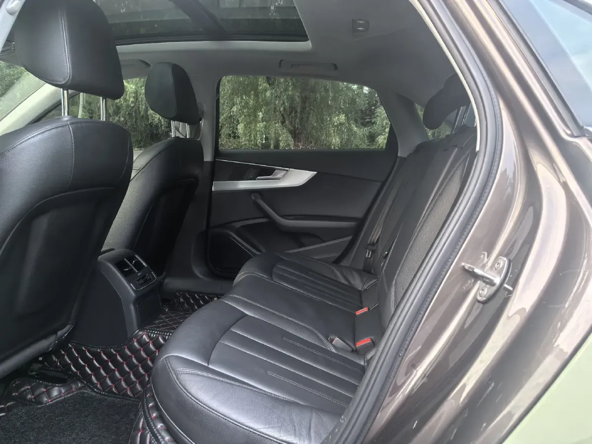 2018 Audi A4L 2.0T 252HP L4 7DCT,autocango,china used car exporter,china ev exporter,chinese used car exporter,chinese used ev exporter