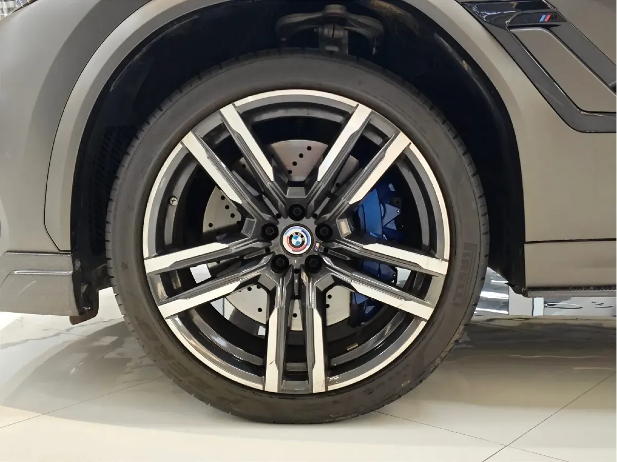 2022 BMW X6 M 4.4T 600HP V8 8AT,autocango,china used car exporter,china ev exporter,chinese used car exporter,chinese used ev exporter