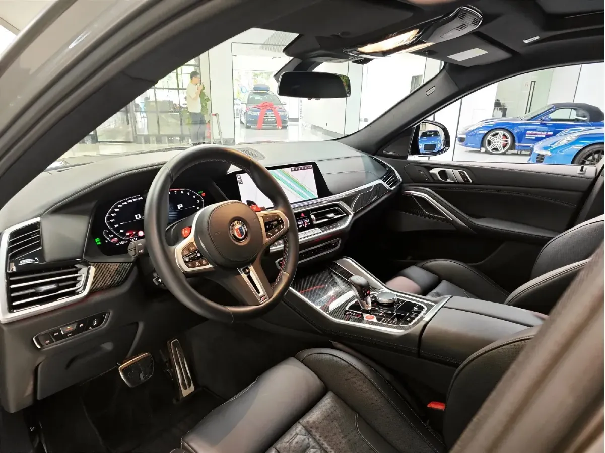 2022 BMW X6 M 4.4T 600HP V8 8AT,autocango,china used car exporter,china ev exporter,chinese used car exporter,chinese used ev exporter