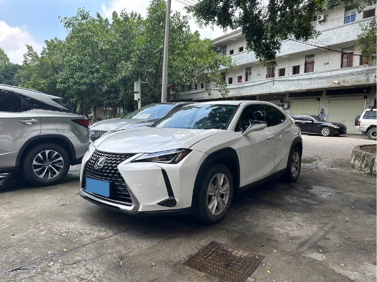 2020 Lexus UX 2.0L 173HP L4 CVT,autocango,china used car exporter,china ev exporter,chinese used car exporter,chinese used ev exporter