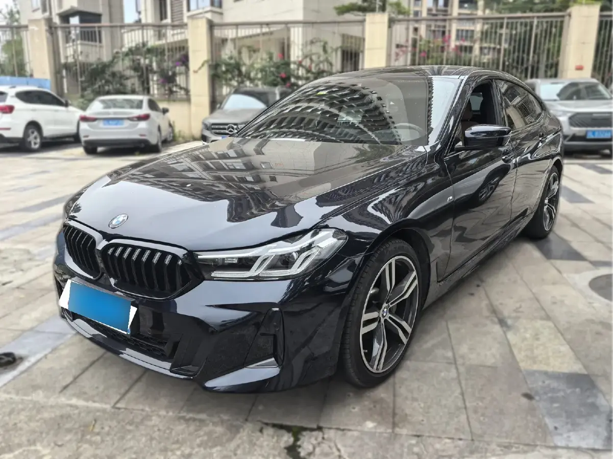 2022 BMW 6 Series GT 2.0T 245HP L4 8AT