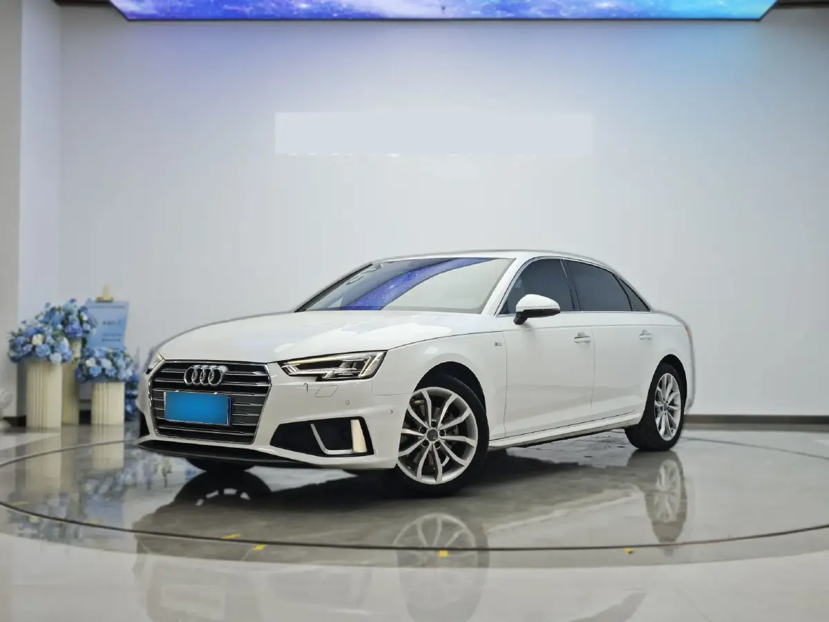 2018 Audi A4L 2.0T 190HP L4 7DCT