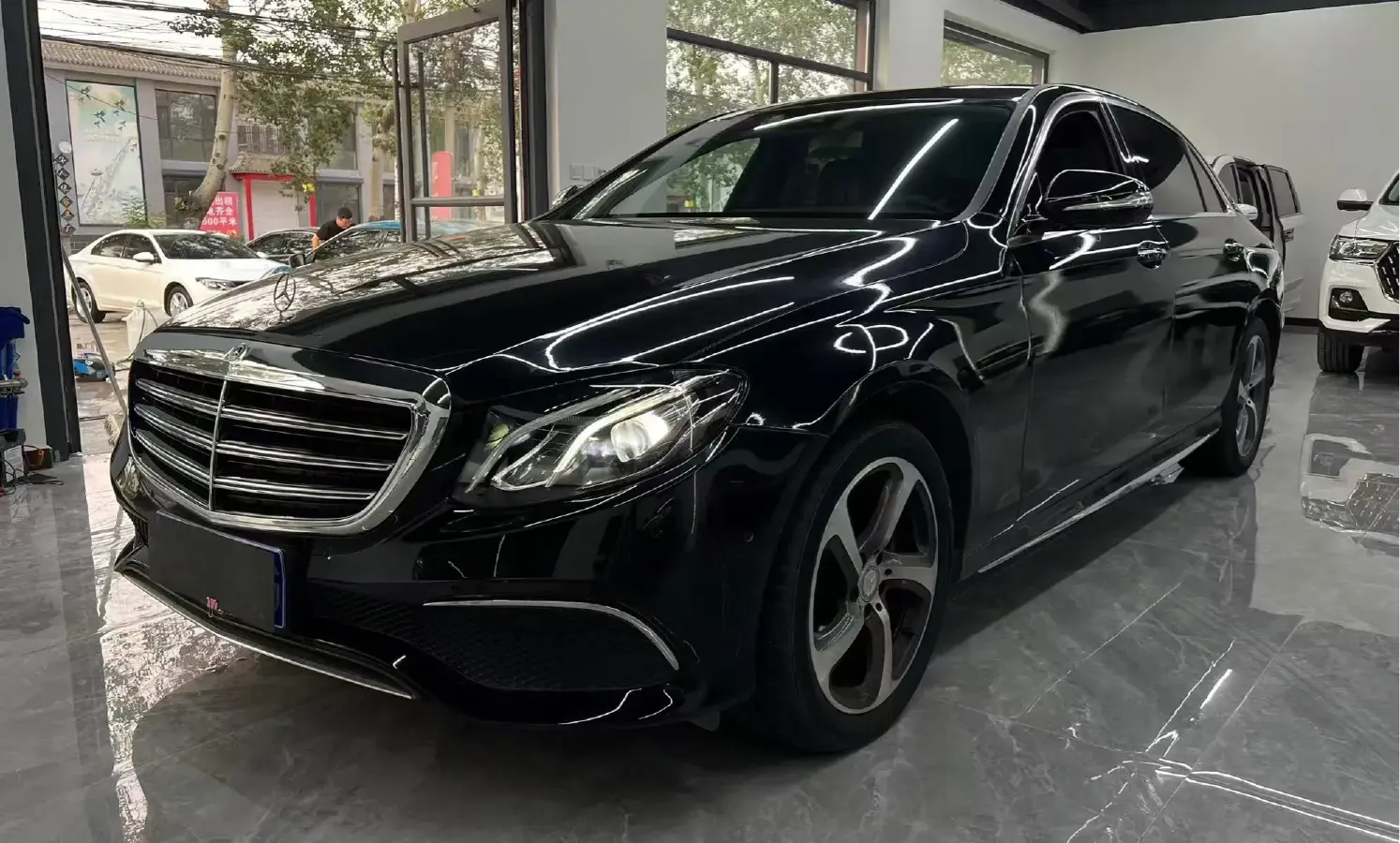 2017 Mercedes-Benz E Class 2.0T 184HP L4 9AT