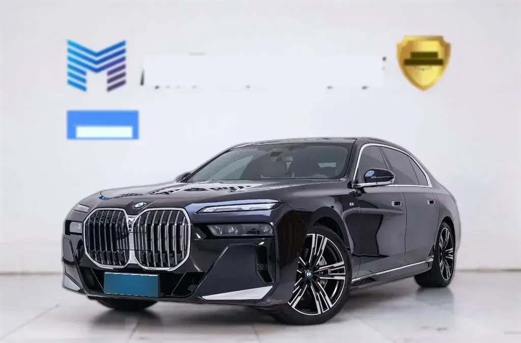 2023 BMW 7 Series 3.0T 381HP L6 8AT