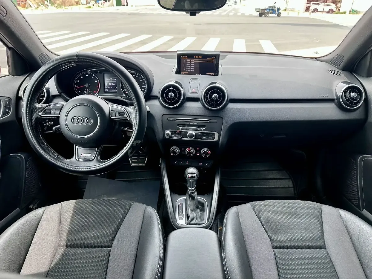 2016 Audi A1 1.4T 125HP L4 7DCT,autocango,china used car exporter,china ev exporter,chinese used car exporter,chinese used ev exporter