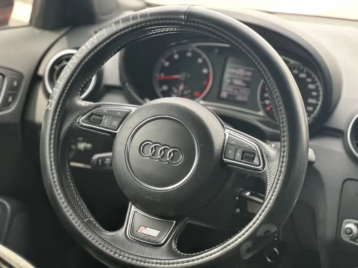 2016 Audi A1 1.4T 125HP L4 7DCT,autocango,china used car exporter,china ev exporter,chinese used car exporter,chinese used ev exporter