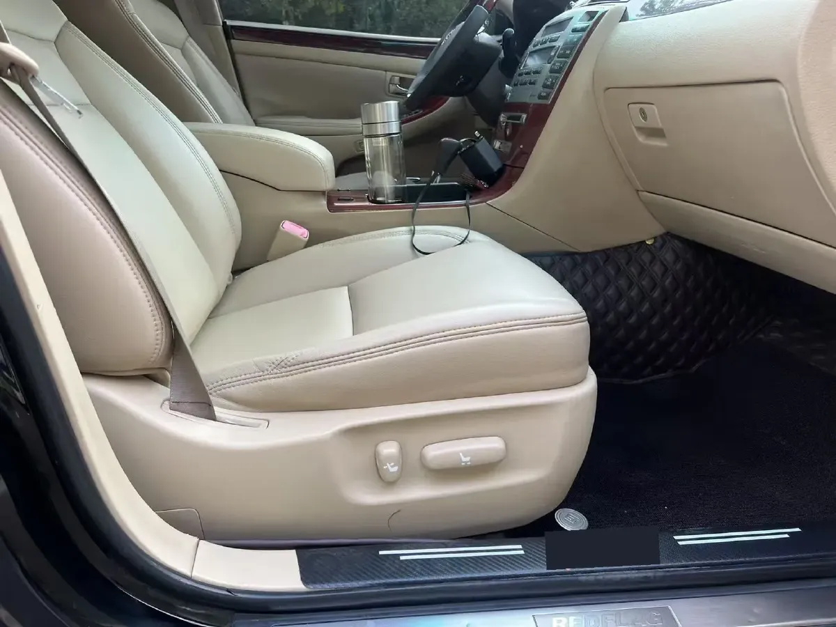 2007 HongQi ShengShi 3.0L 231HP V6 6AT,autocango,china used car exporter,china ev exporter,chinese used car exporter,chinese used ev exporter