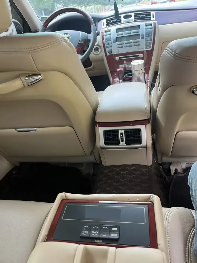 2007 HongQi ShengShi 3.0L 231HP V6 6AT,autocango,china used car exporter,china ev exporter,chinese used car exporter,chinese used ev exporter