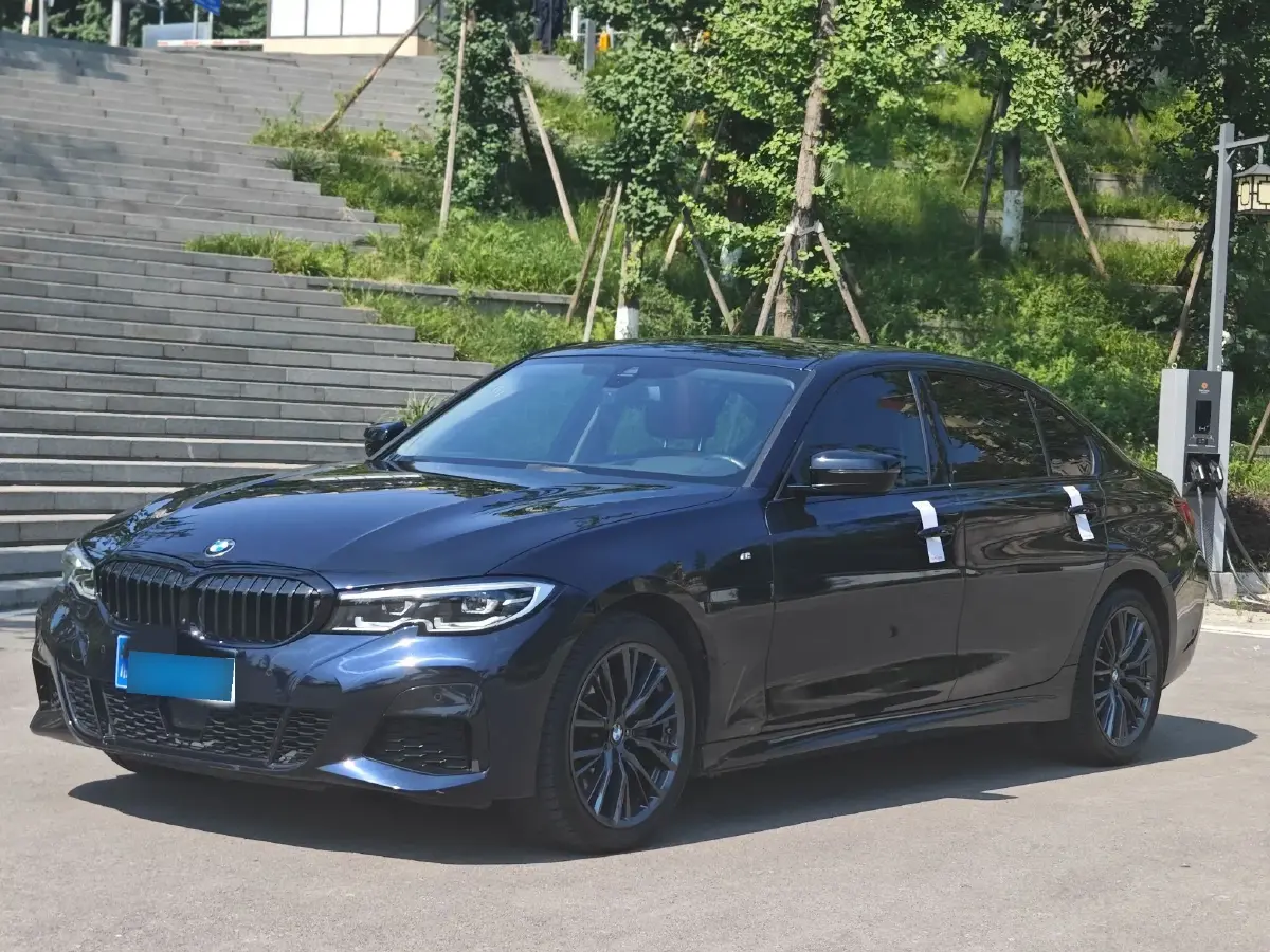 2022 BMW 3 Series 2.0T 184HP L4 8AT