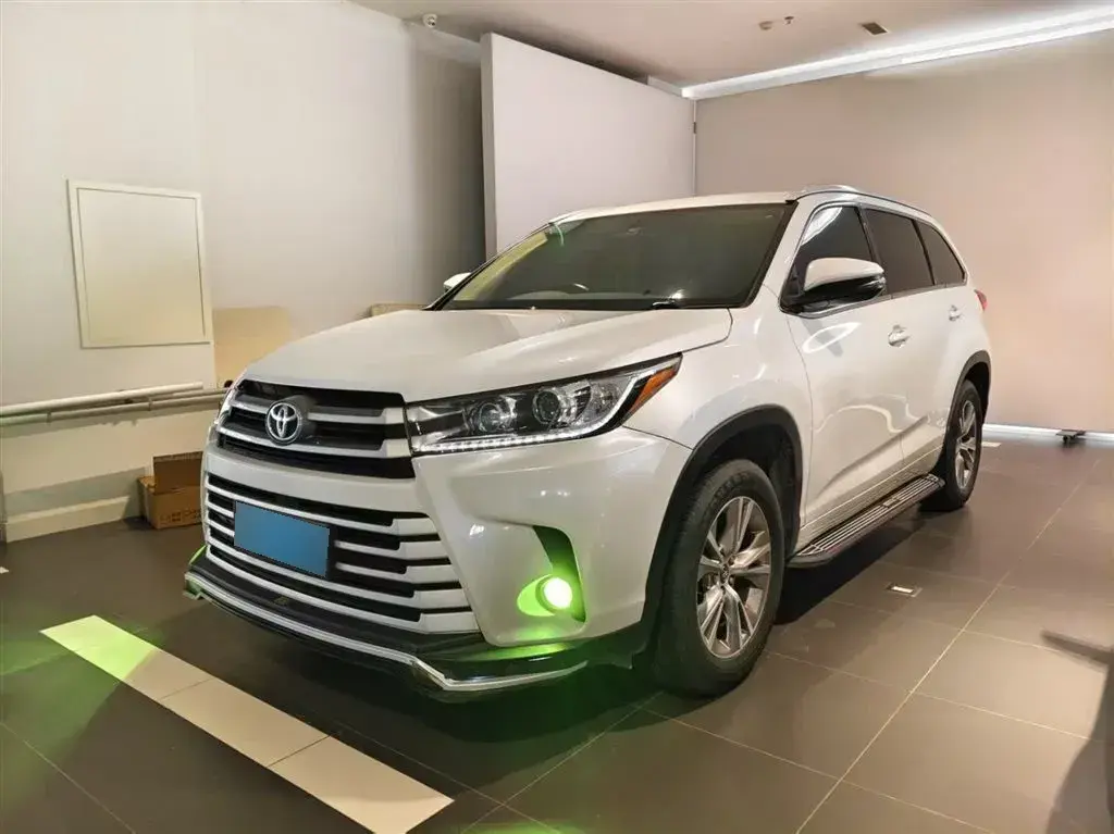 2021 Toyota Highlander 2.0T 220HP L4 6AT