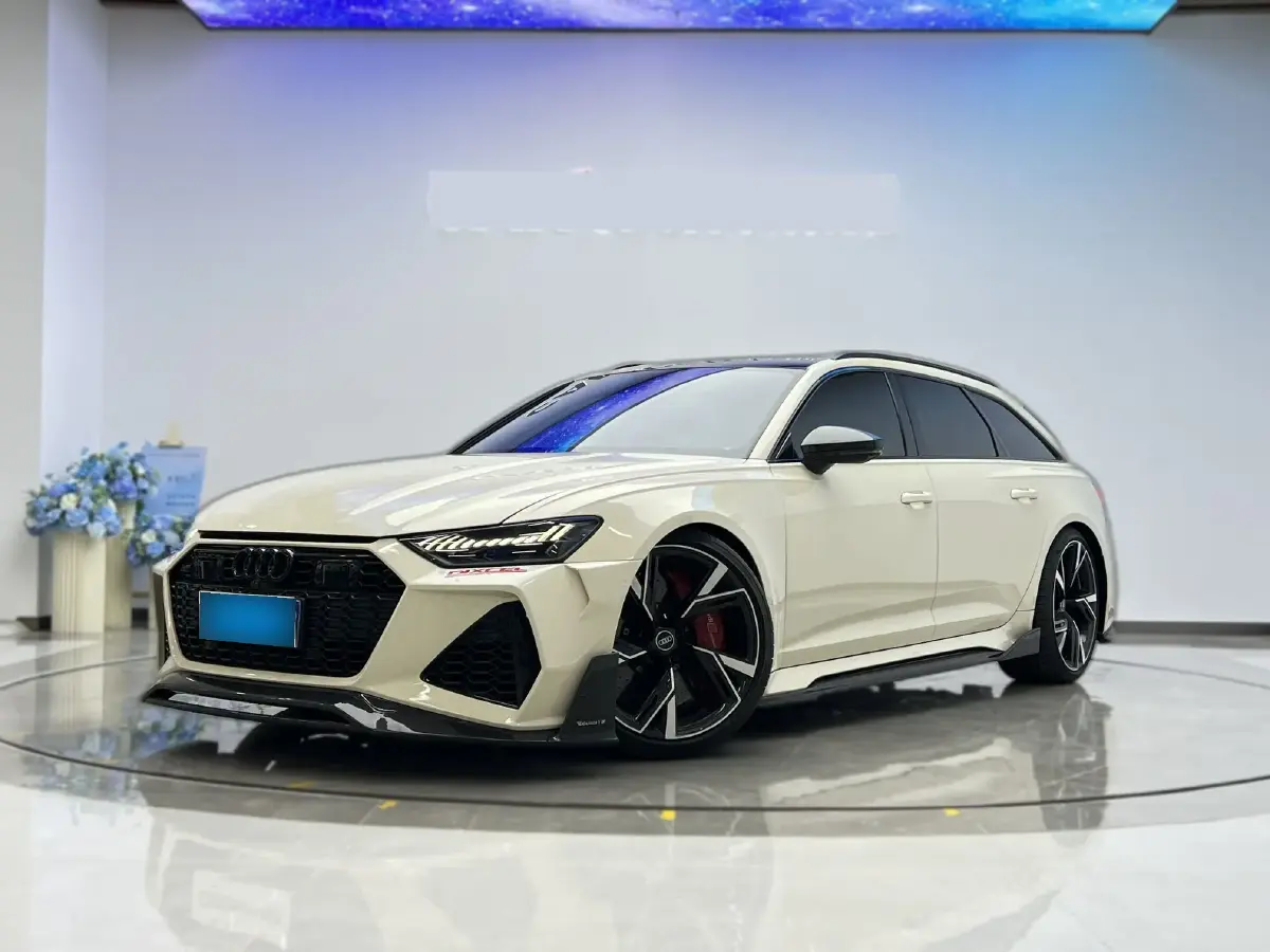 2021 Audi RS 6 4.0T 600HP V8 8AT