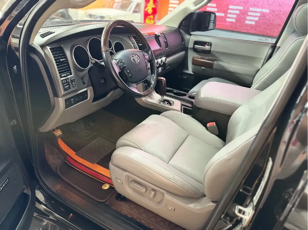 2010 Toyota Sequoia 5.7L 386HP V8 6AT,autocango,china used car exporter,china ev exporter,chinese used car exporter,chinese used ev exporter