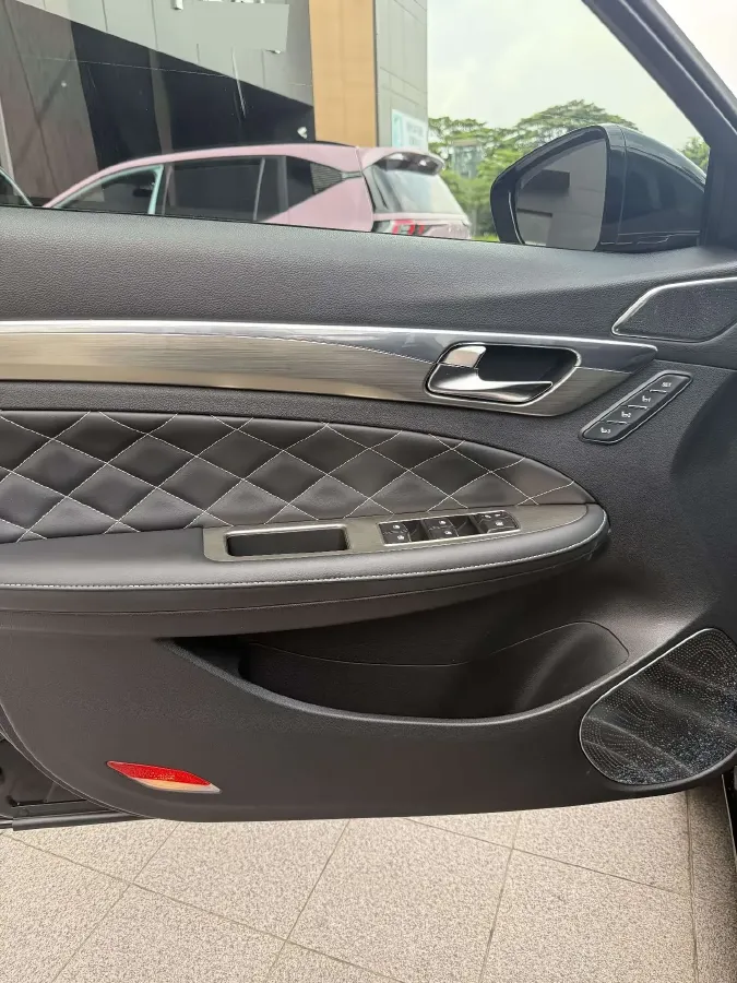 2017 GAC Trumpchi GA8 1.8T 188HP L4 6AT,autocango,china used car exporter,china ev exporter,chinese used car exporter,chinese used ev exporter