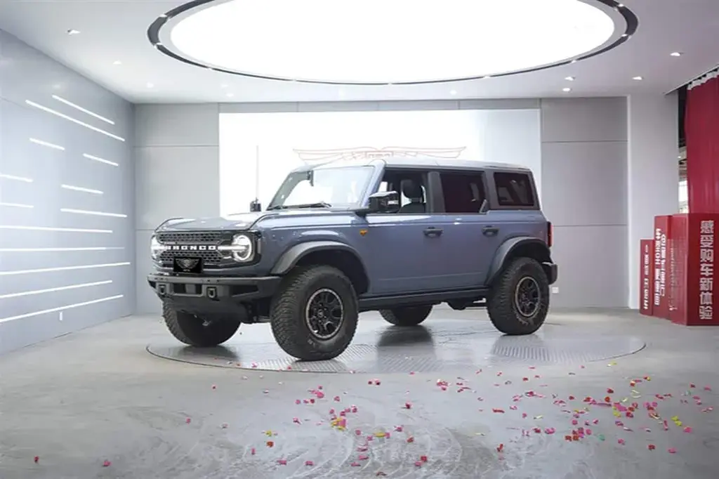 2024 Ford Bronco 2.3T 275HP L4 10AT