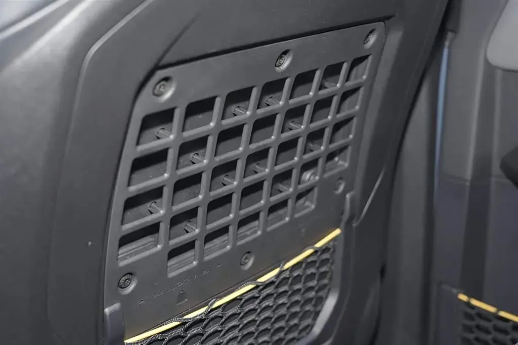 2024 Ford Bronco 2.3T 275HP L4 10AT,autocango,china used car exporter,china ev exporter,chinese used car exporter,chinese used ev exporter