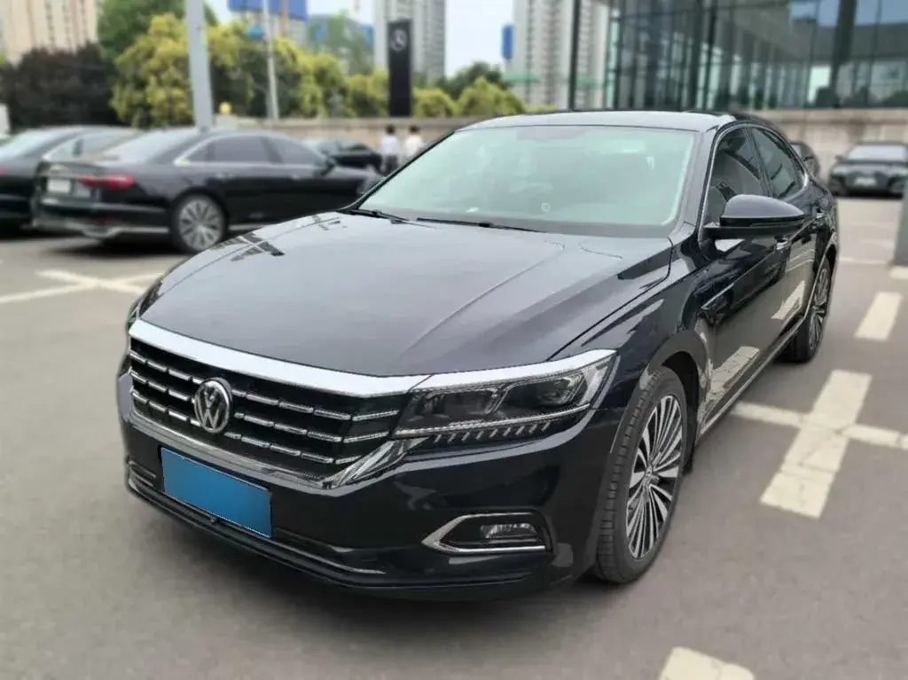 2019 Volkswagen Passat 2.0T 186HP L4 7DCT