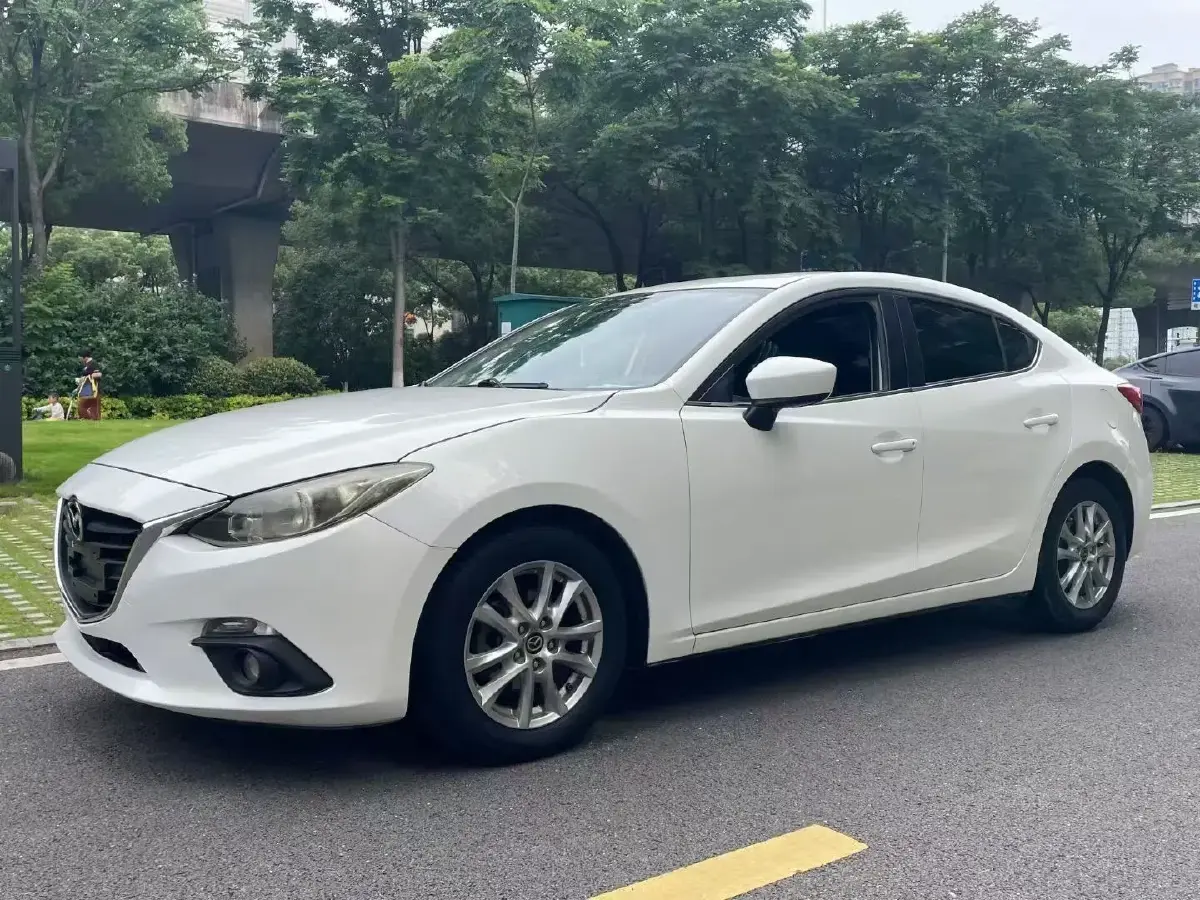 2014 Mazda 3 Axela 1.5L 117HP L4 6AT