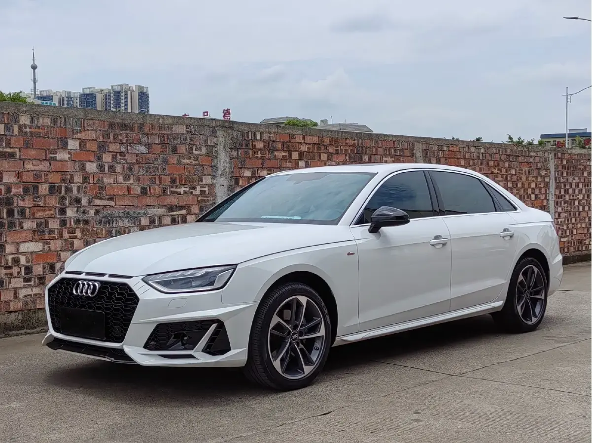 2024 Audi A4L 2.0T 190HP L4 7DCT