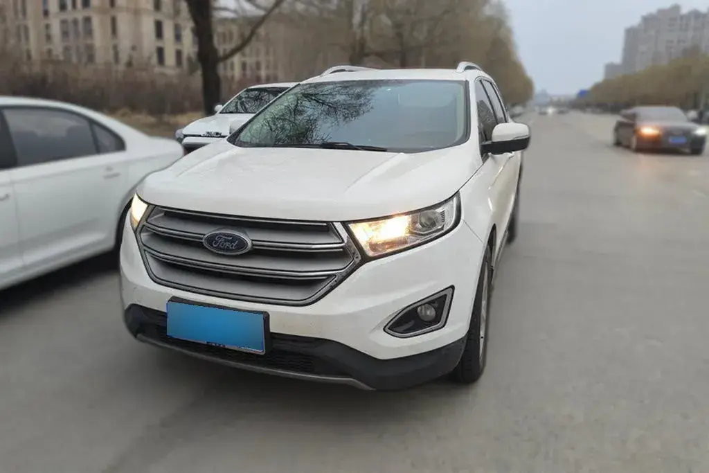 2018 Ford Edge 2.0T 245HP L4 6AT