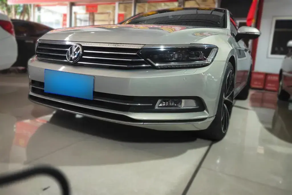 2017 Volkswagen Magotan 2.0T 220HP L4 7DCT