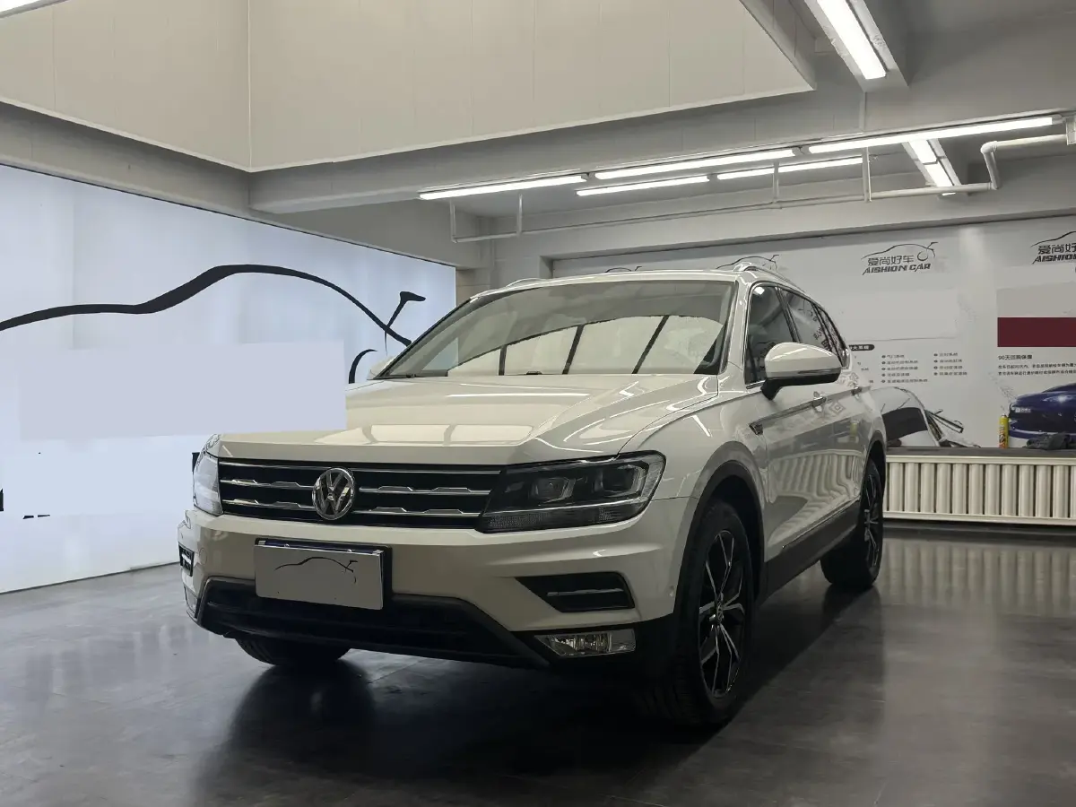 2020 Volkswagen Tiguan L 2.0T 186HP L4 7DCT